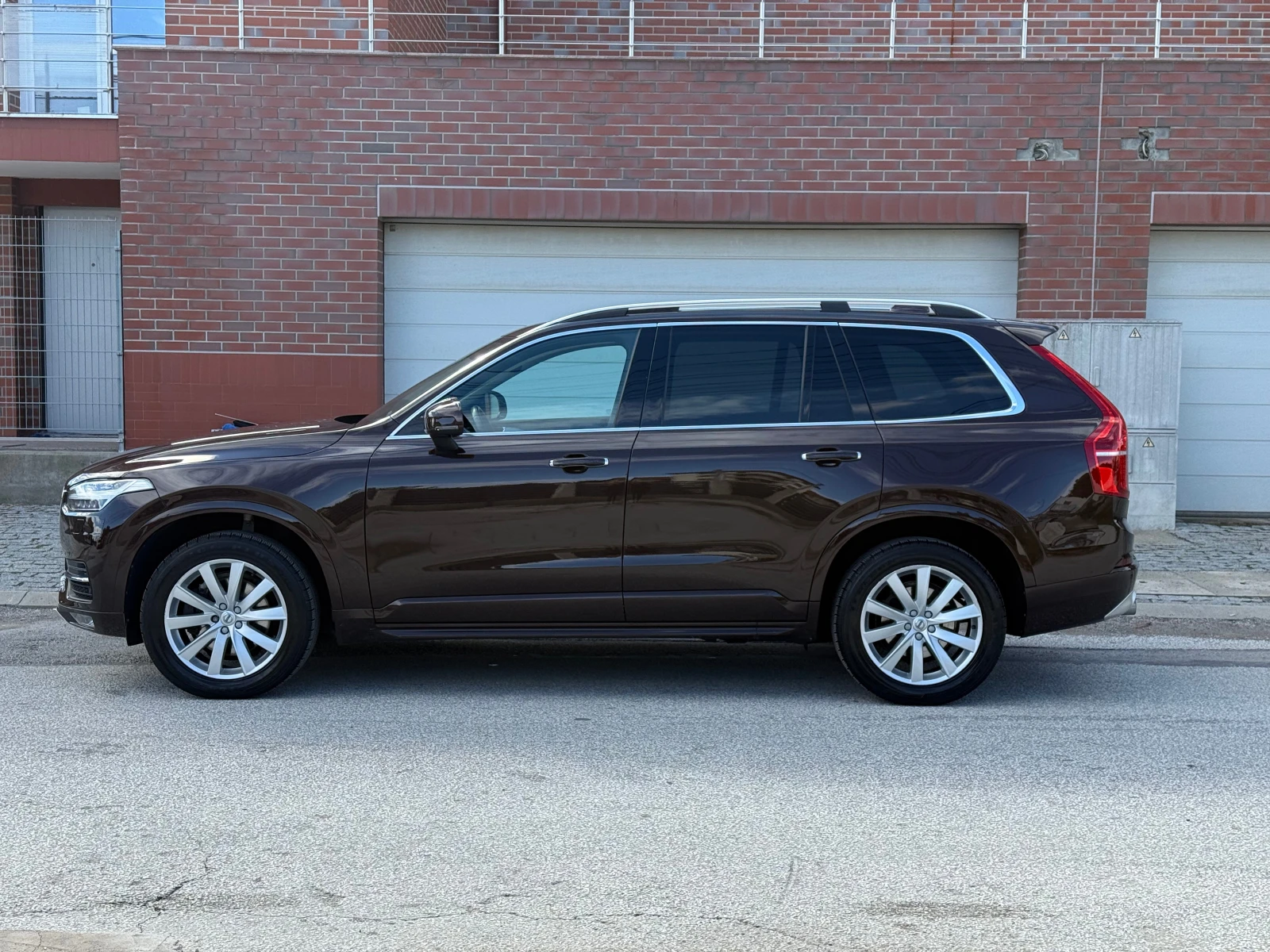 Volvo Xc90 D5-AVTOMAT-4X4-6+ 1-ШВЕЙЦАРИЯ - изображение 8