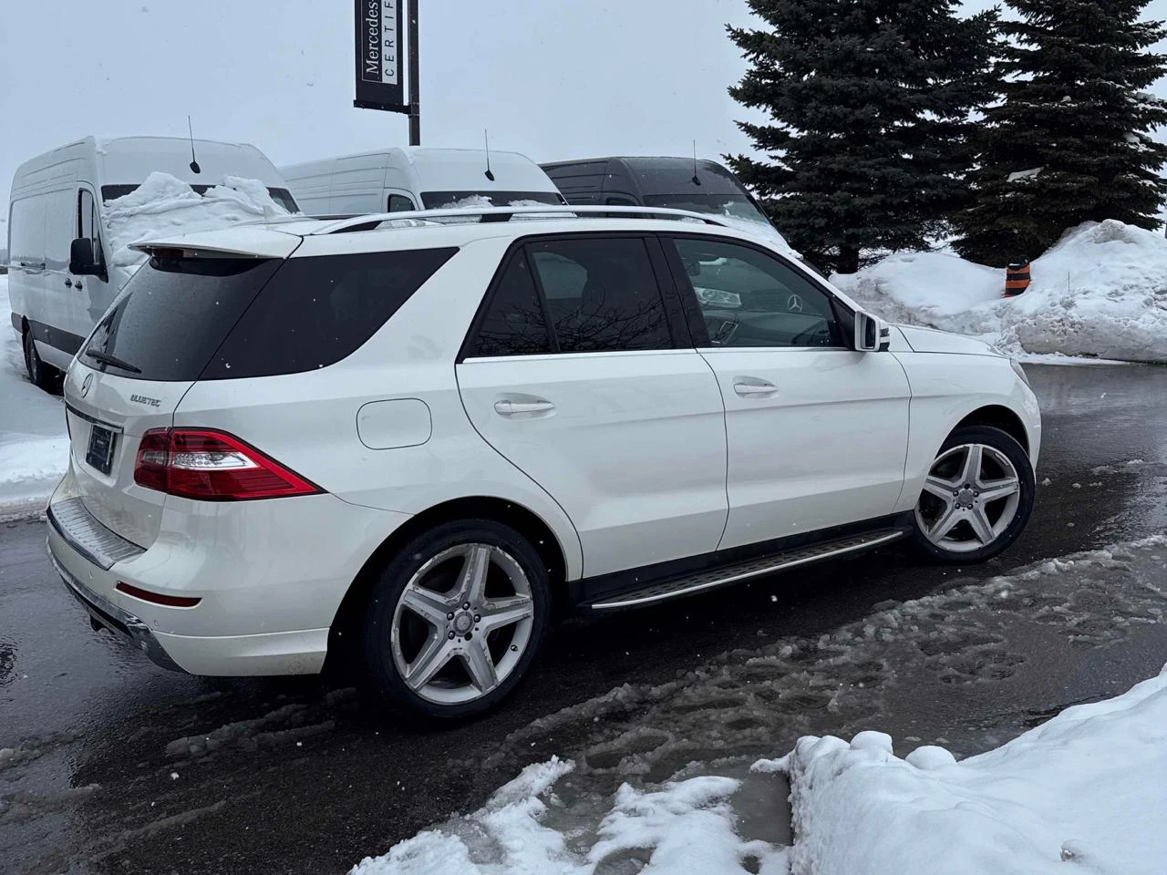 Mercedes-Benz ML 350 BlueTec* AMG pack* 360* H&K* Пано* Подгрев*  - изображение 3