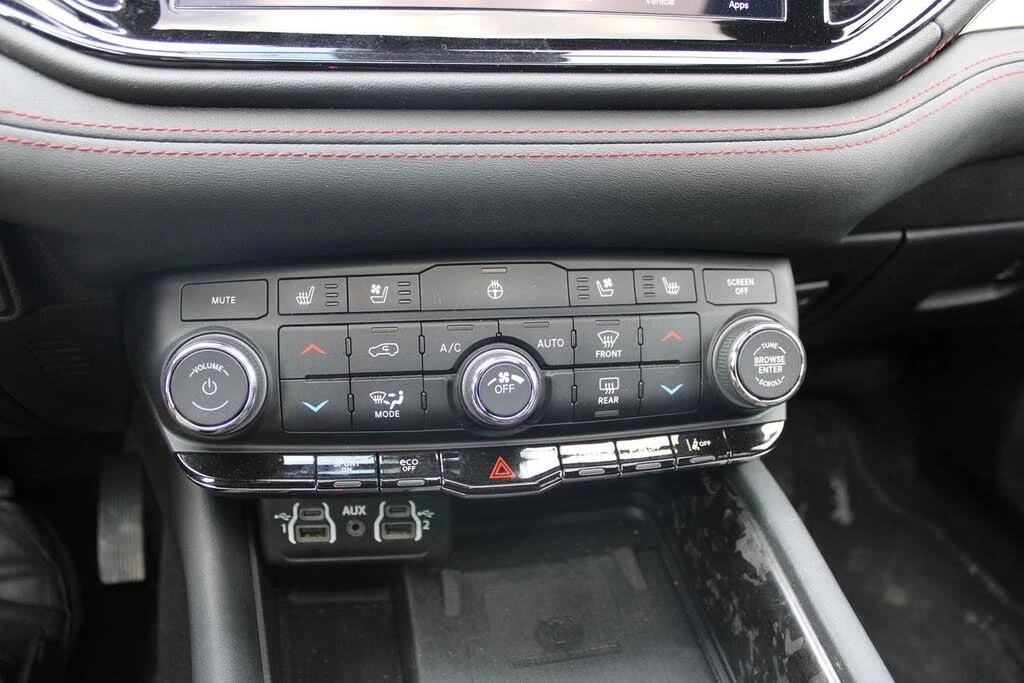 Dodge Durango R/T Plus AWD* АвтоКредит* (ЦЕНА ДО БГ)* , снимка 13 - Автомобили и джипове - 54010507