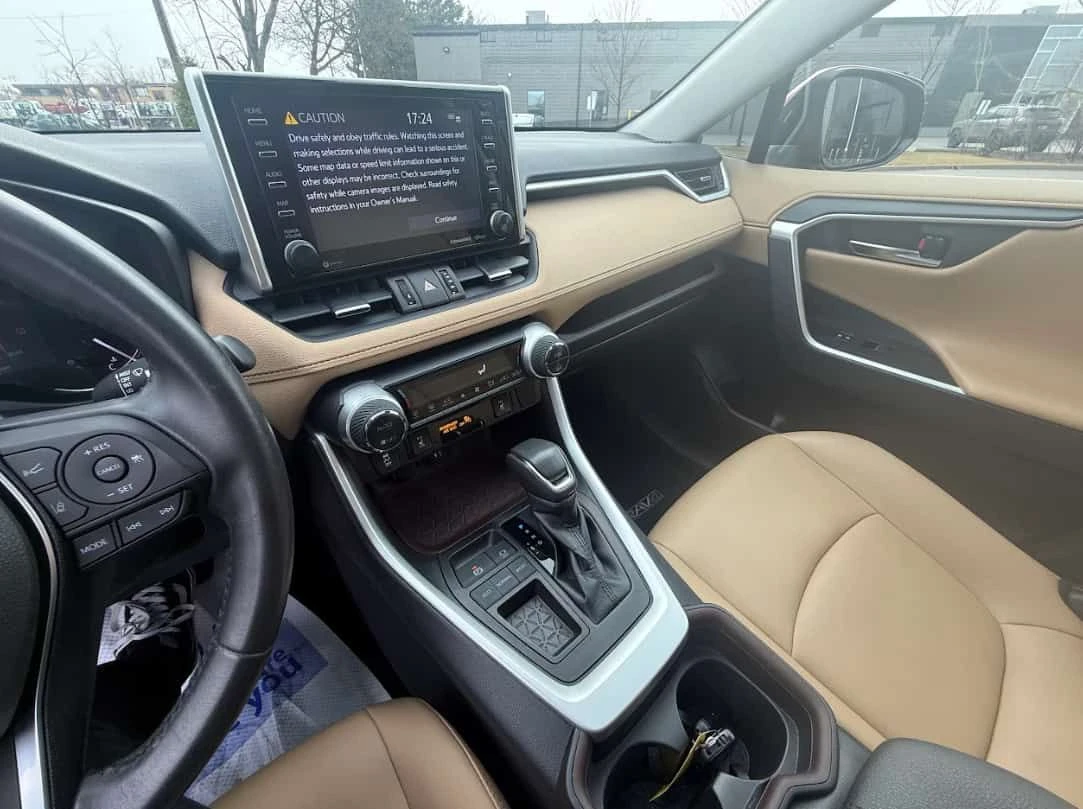 Toyota Rav4 * Limited * 2 КЛЮЧА * КОМПЛЕКТ ГУМИ * ПОДГРЕВ, снимка 9 - Автомобили и джипове - 54158544