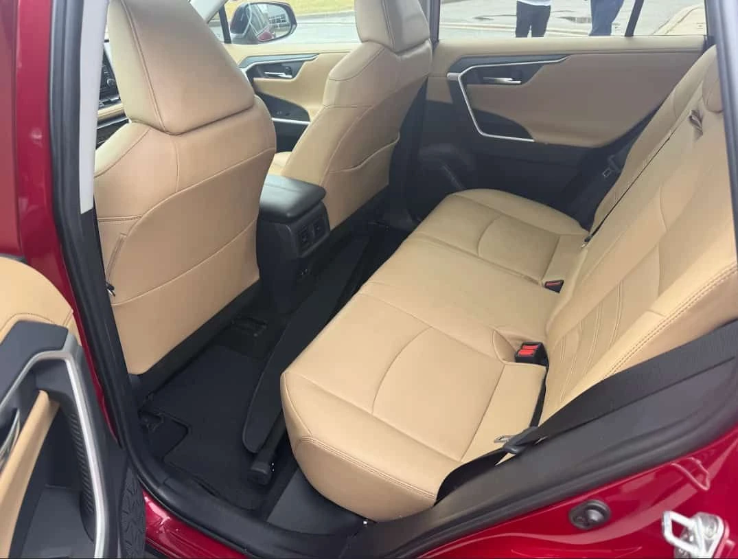 Toyota Rav4 * Limited * 2 КЛЮЧА * КОМПЛЕКТ ГУМИ * ПОДГРЕВ, снимка 12 - Автомобили и джипове - 54158544