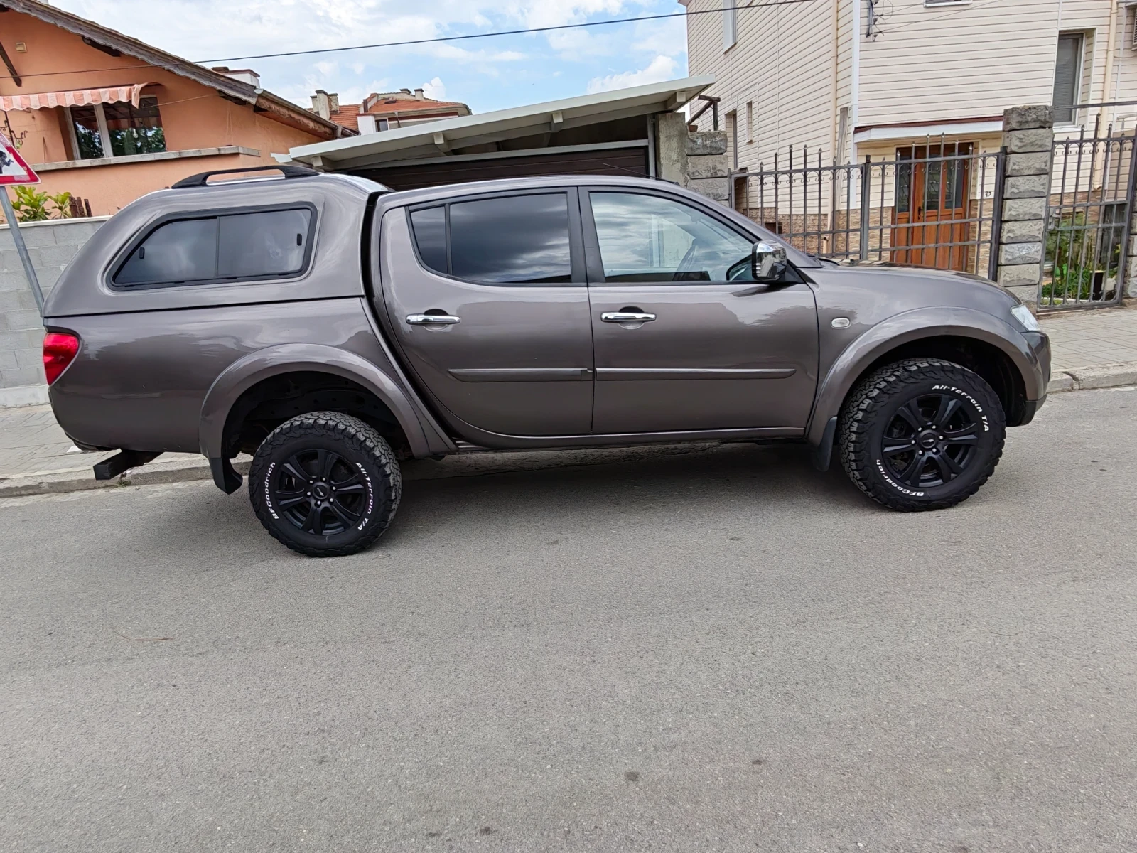 Mitsubishi L200, снимка 2 - Автомобили и джипове - 55052745