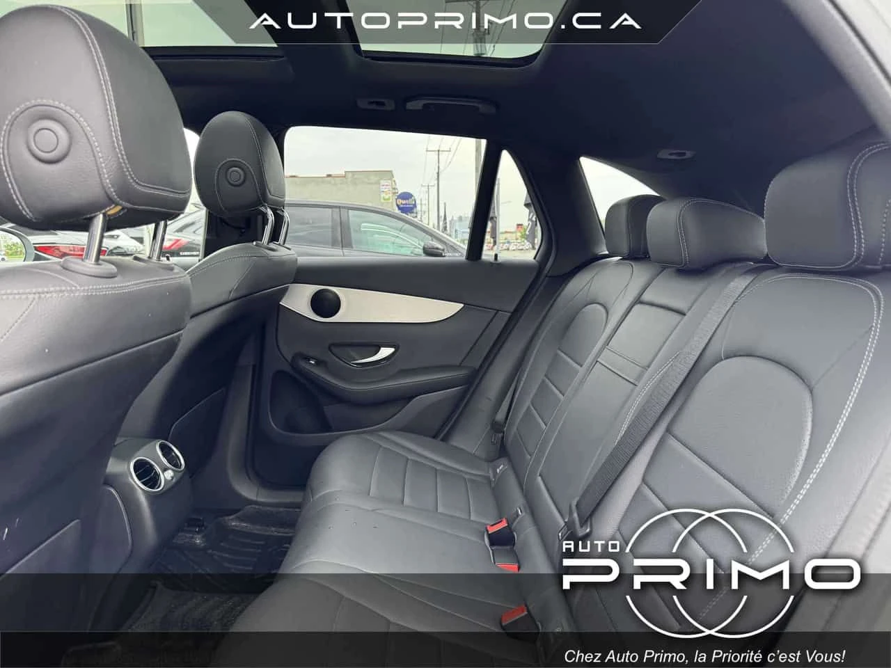 Mercedes-Benz GLC 300 CARFAX, снимка 17 - Автомобили и джипове - 55396247