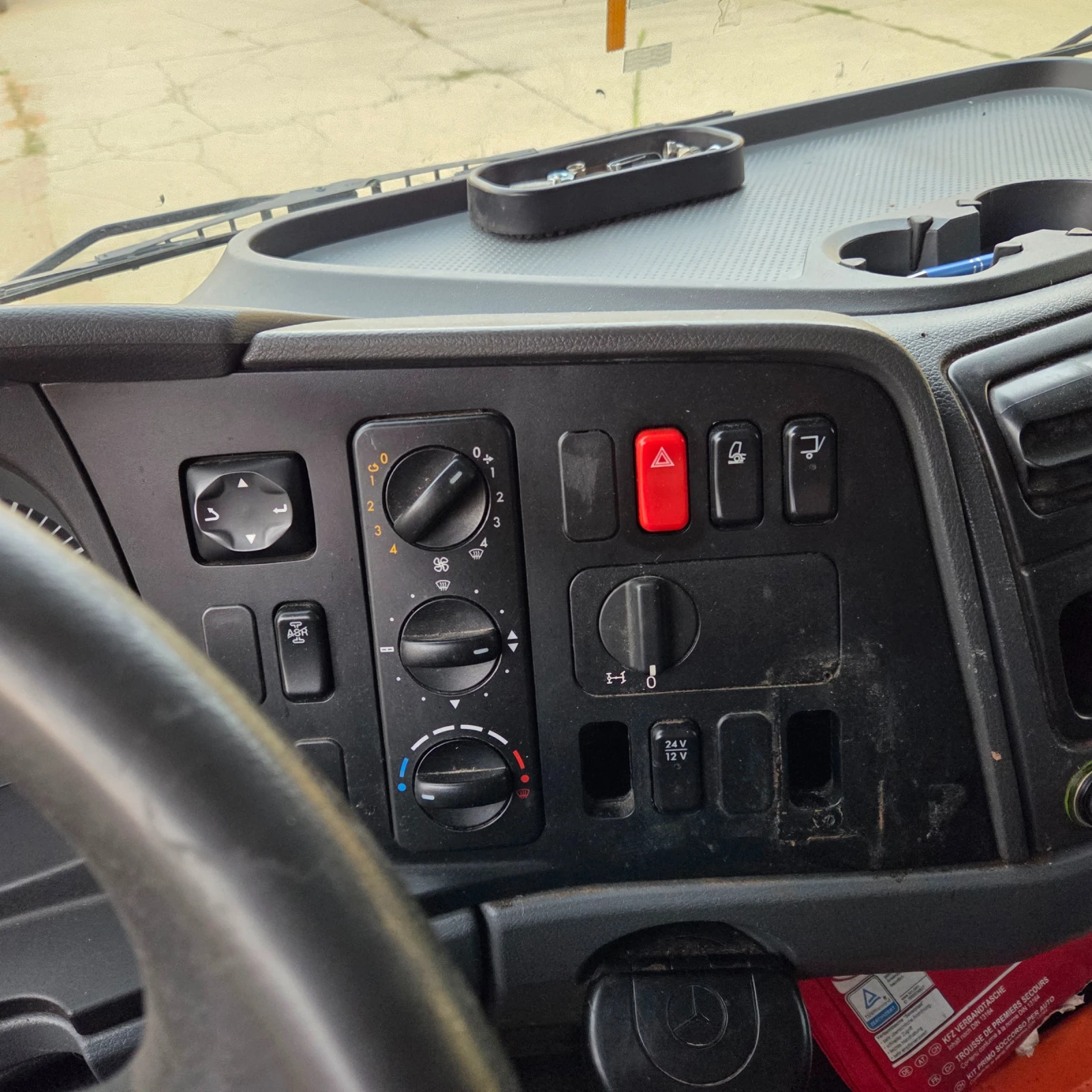 Mercedes-Benz Atego Нов Внос 3.30междуосие, снимка 6 - Камиони - 55792272