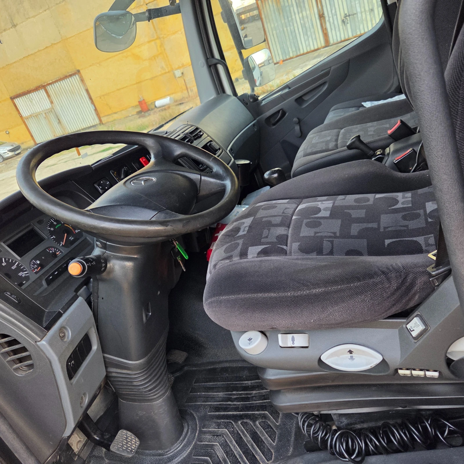 Mercedes-Benz Atego Нов Внос 3.30междуосие, снимка 5 - Камиони - 55792272