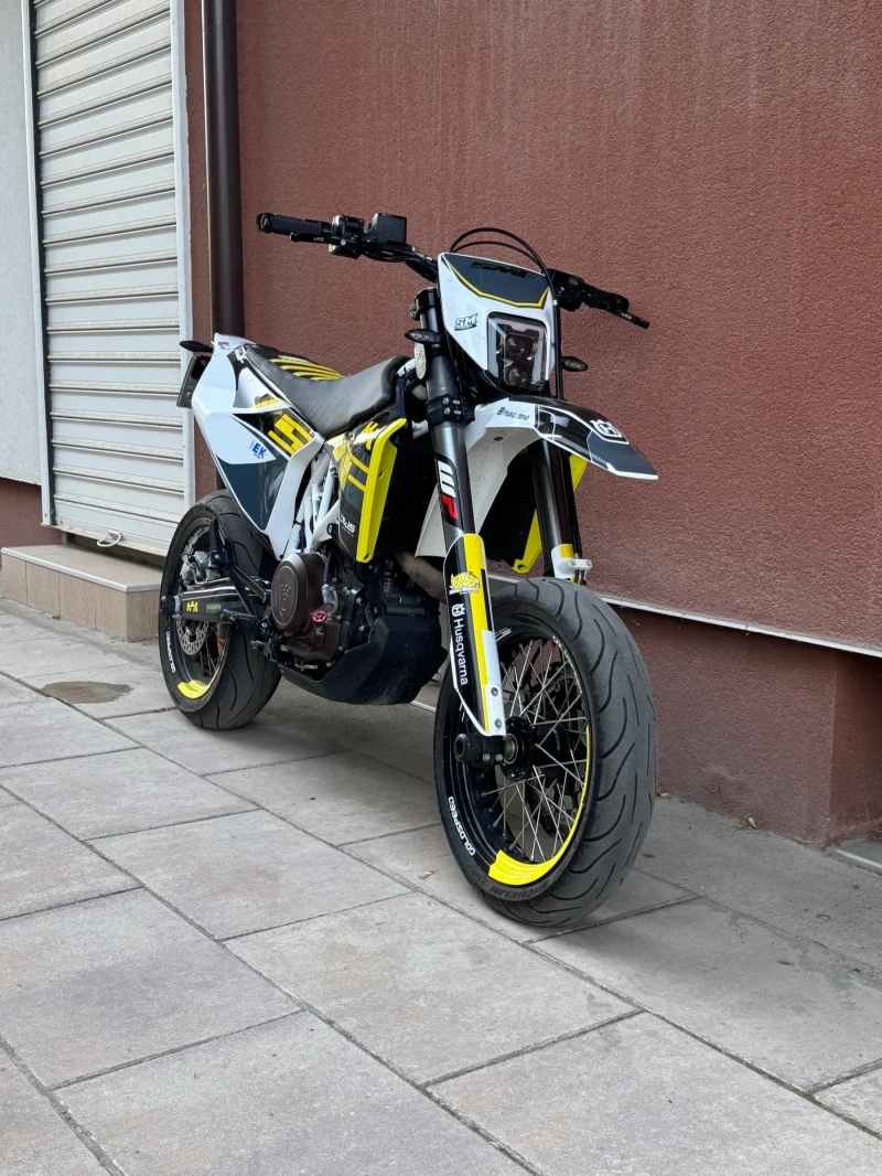 Husqvarna Svartpilen 701