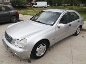 Mercedes-Benz C 200, снимка 3