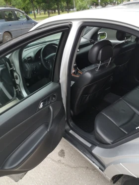 Mercedes-Benz C 200, снимка 8