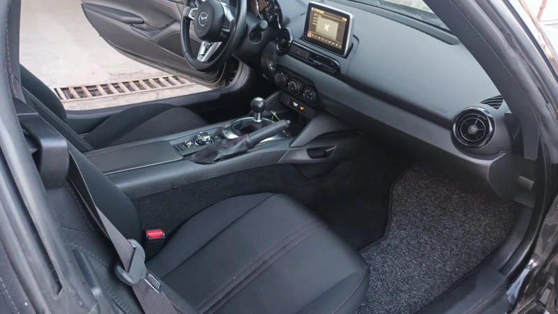Mazda Mx-5 1.5i Германия , снимка 10 - Автомобили и джипове - 49555490