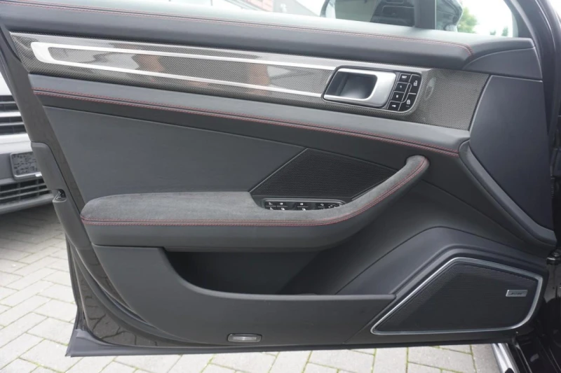 Porsche Panamera GTS* PANO* HEAD-UP* BOSE* , снимка 9 - Автомобили и джипове - 52479698