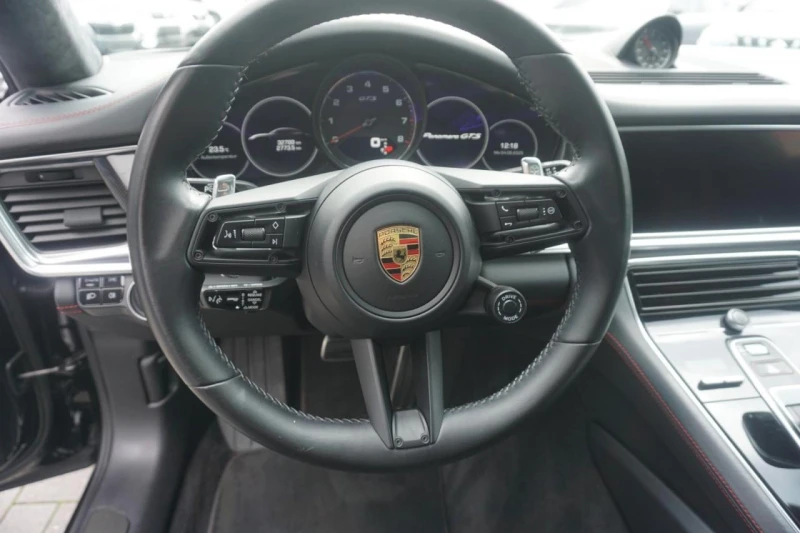 Porsche Panamera GTS* PANO* HEAD-UP* BOSE* , снимка 11 - Автомобили и джипове - 52479698