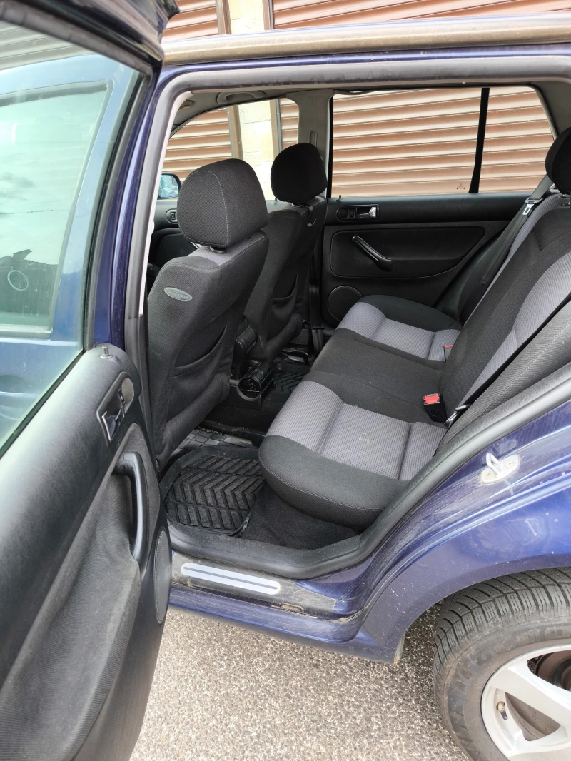 VW Golf, снимка 8 - Автомобили и джипове - 52886237