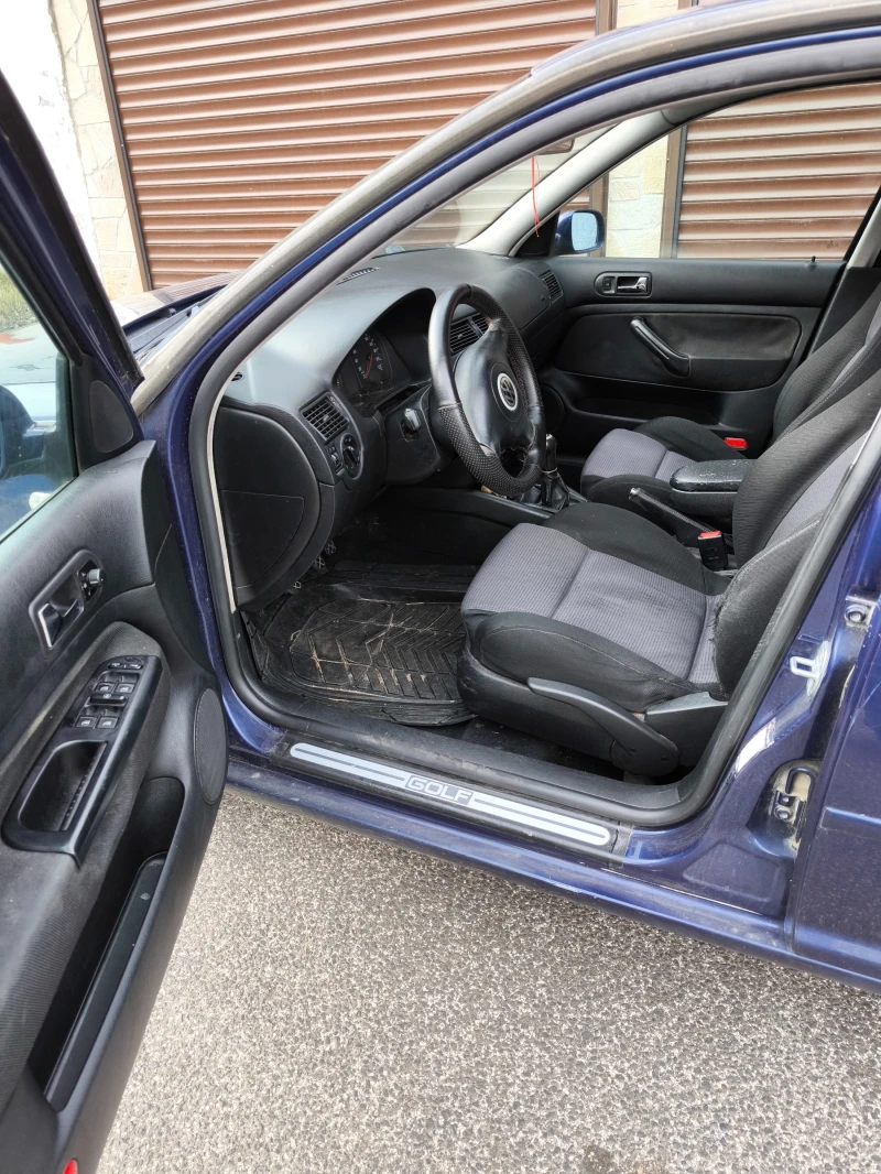 VW Golf, снимка 7 - Автомобили и джипове - 52886237