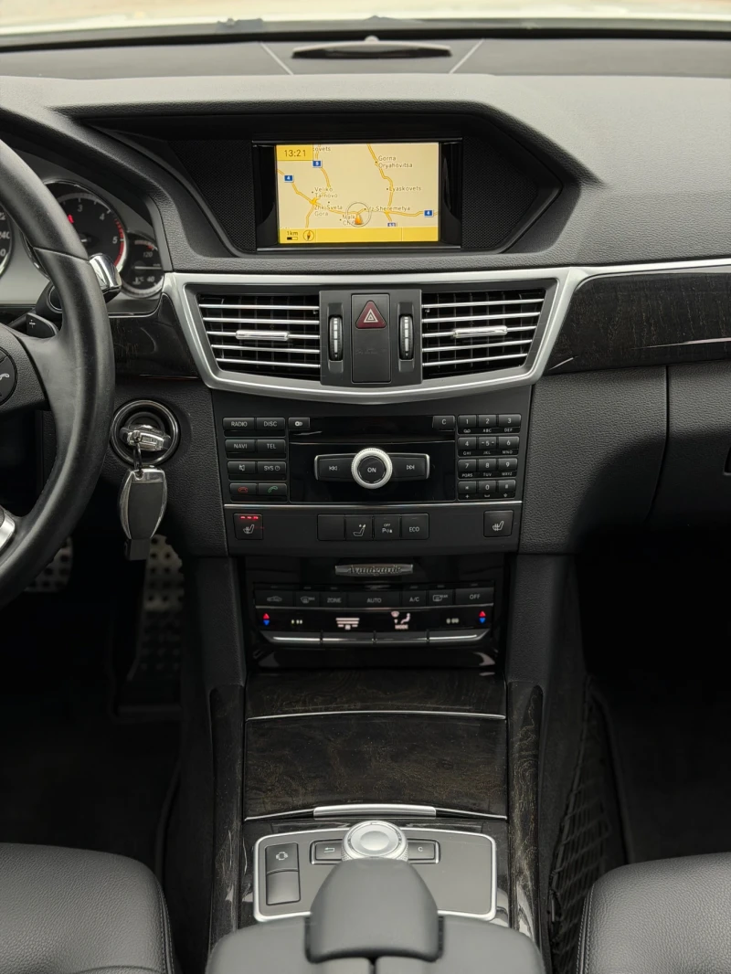 Mercedes-Benz E 220 2.2CDI 170кс AVANTGARDE НАВИ КОЖА ПОДГРЕВ , снимка 15 - Автомобили и джипове - 53025725