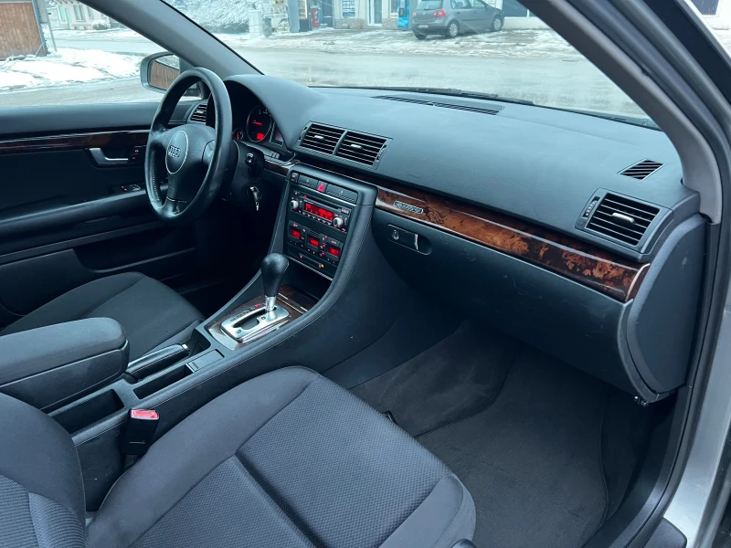 Audi A4 2.5TDI 180к.с * 4х4* Автоматик* , снимка 10 - Автомобили и джипове - 53343292