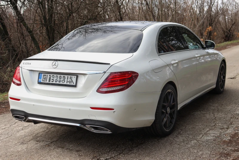 Mercedes-Benz E 350 d AMG Digital HUD, снимка 2 - Автомобили и джипове - 53420690