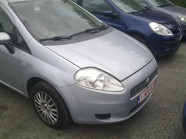 Fiat Punto 1.3 16V MJET, снимка 9 - Автомобили и джипове - 48320315