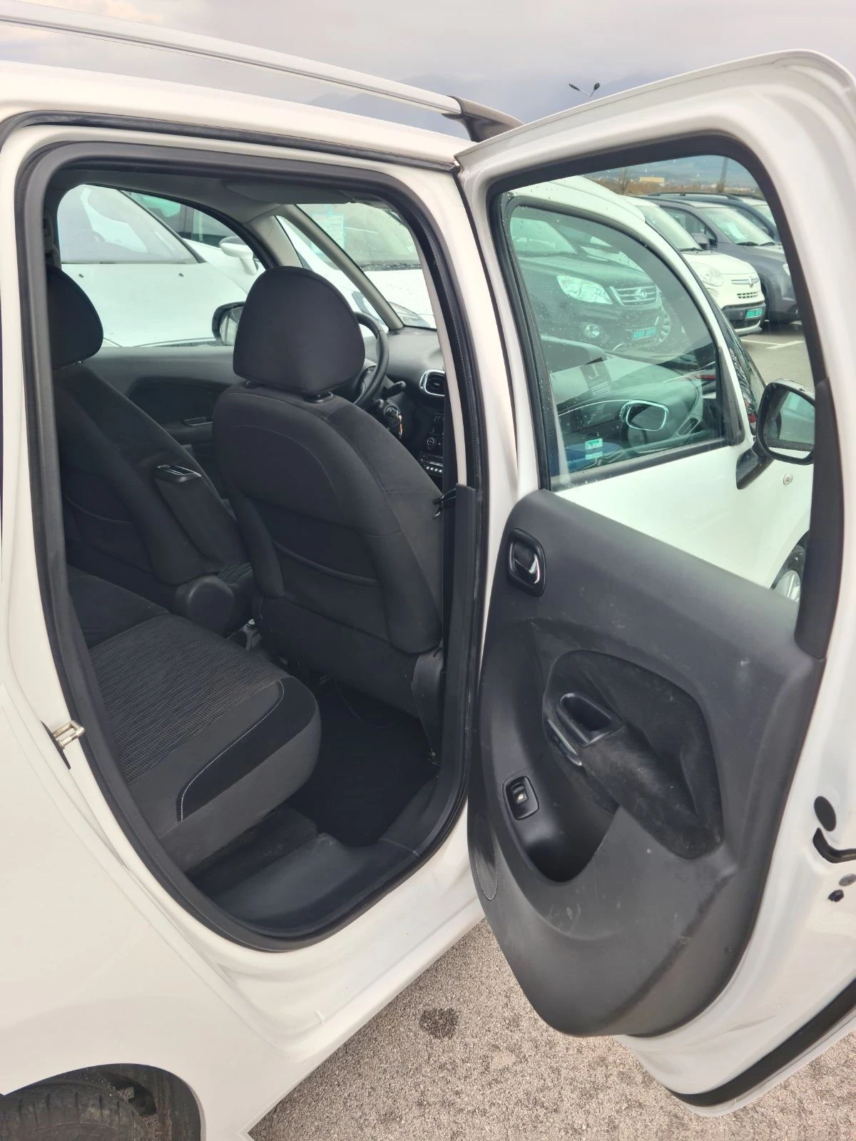 Citroen C3 Picasso 1.6.DIZEL | Mobile.bg — изображение 14