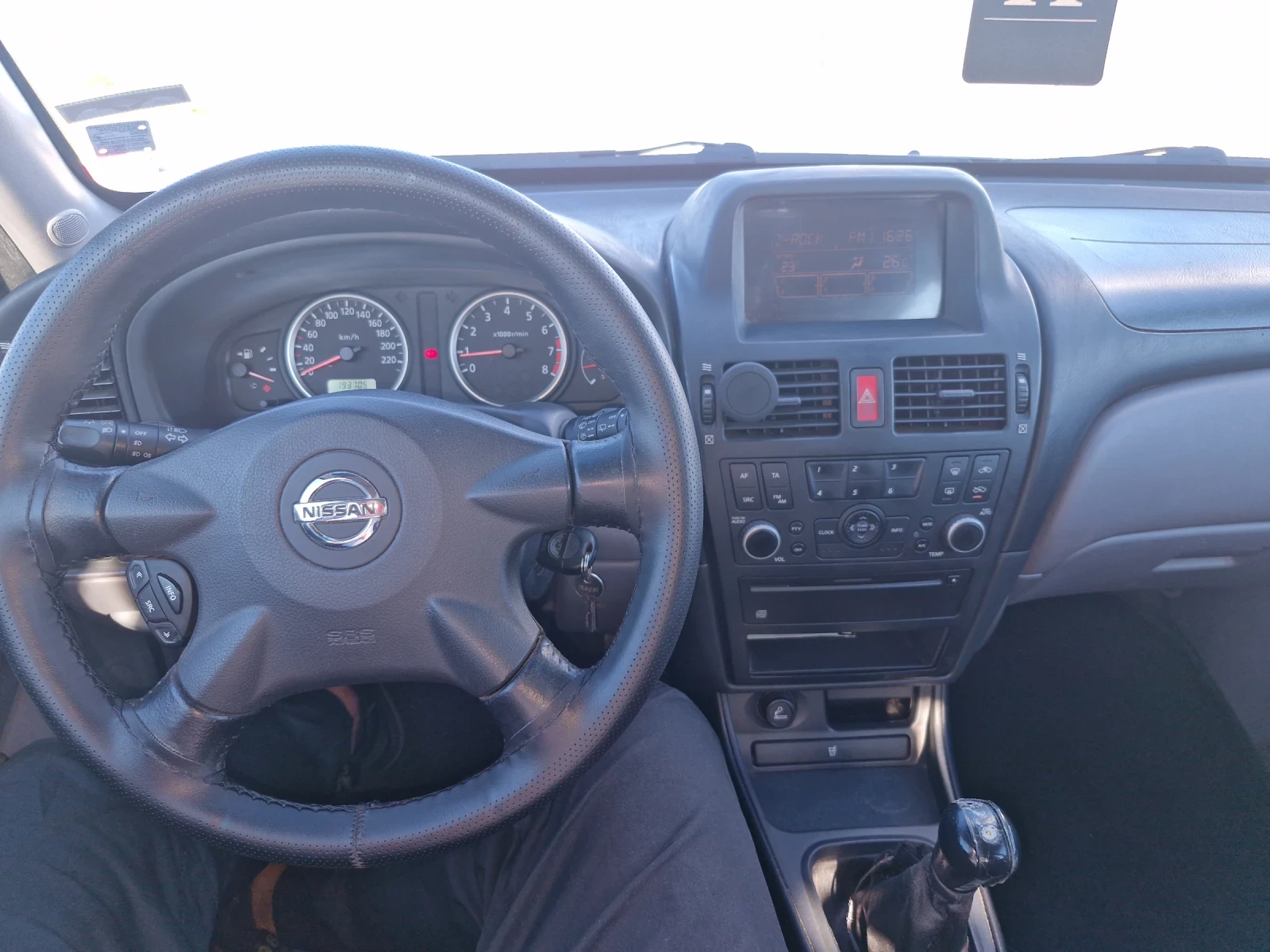 Nissan Almera 1.8i N16 116 - изображение 6