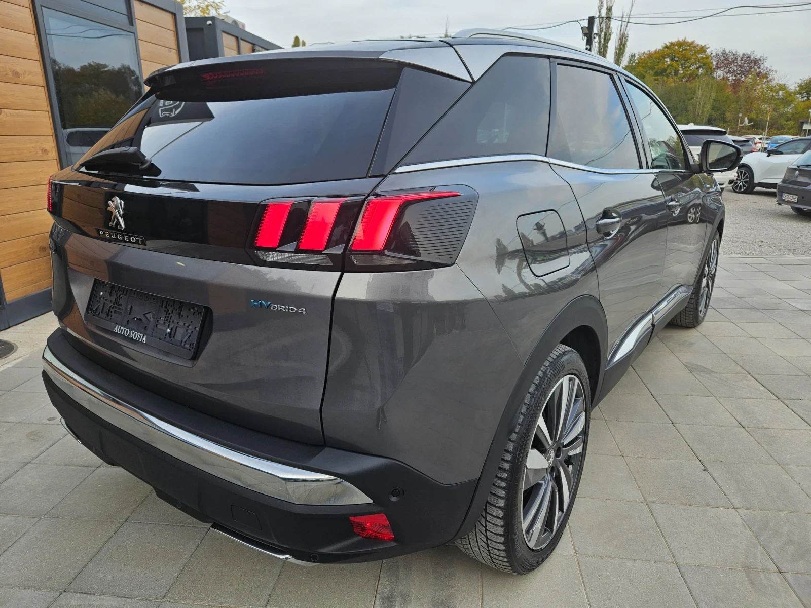 Peugeot 3008 GT Plug-in Hybrid AWD 299hp - изображение 7