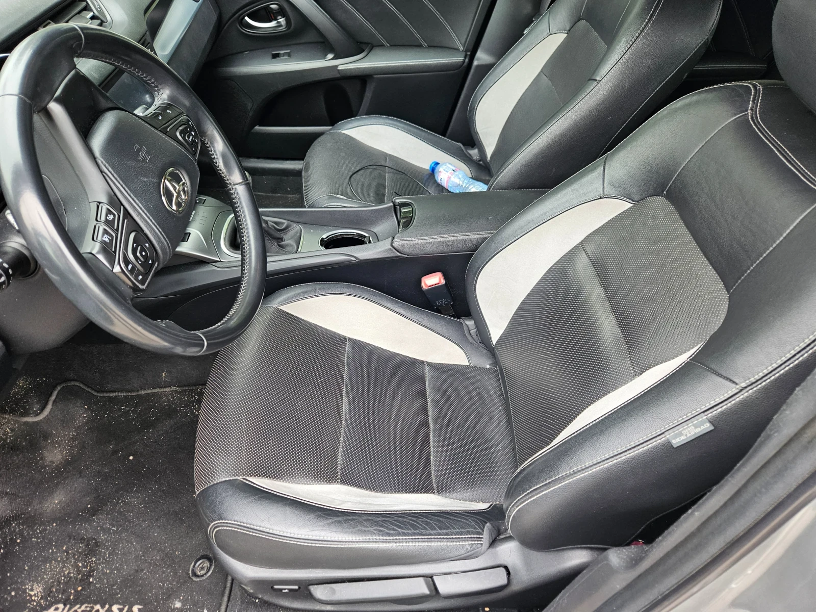 Toyota Avensis  - изображение 3