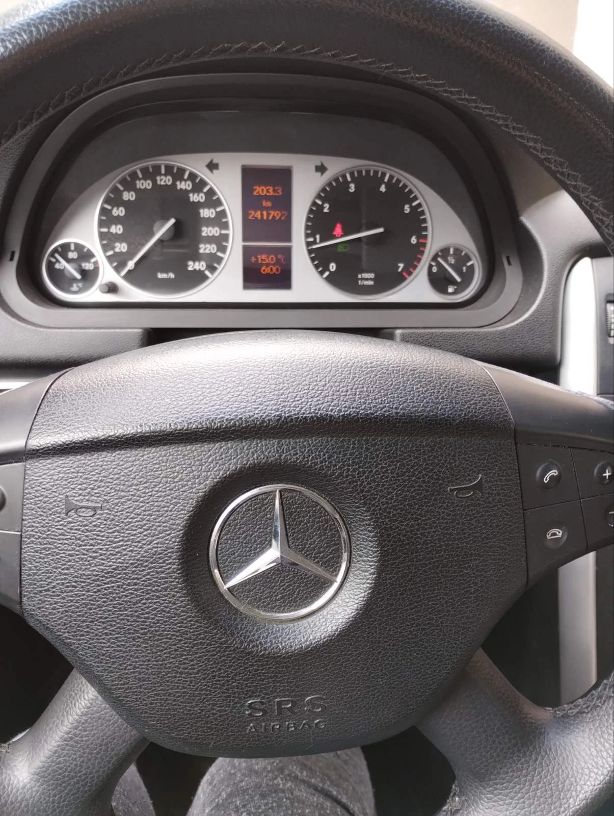 Mercedes-Benz B 200  - изображение 6