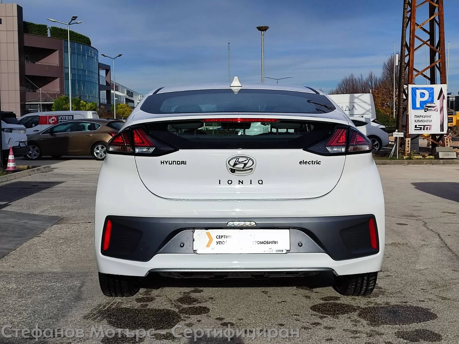 Hyundai Ioniq Elektro Limousine (136hp)  - изображение 7