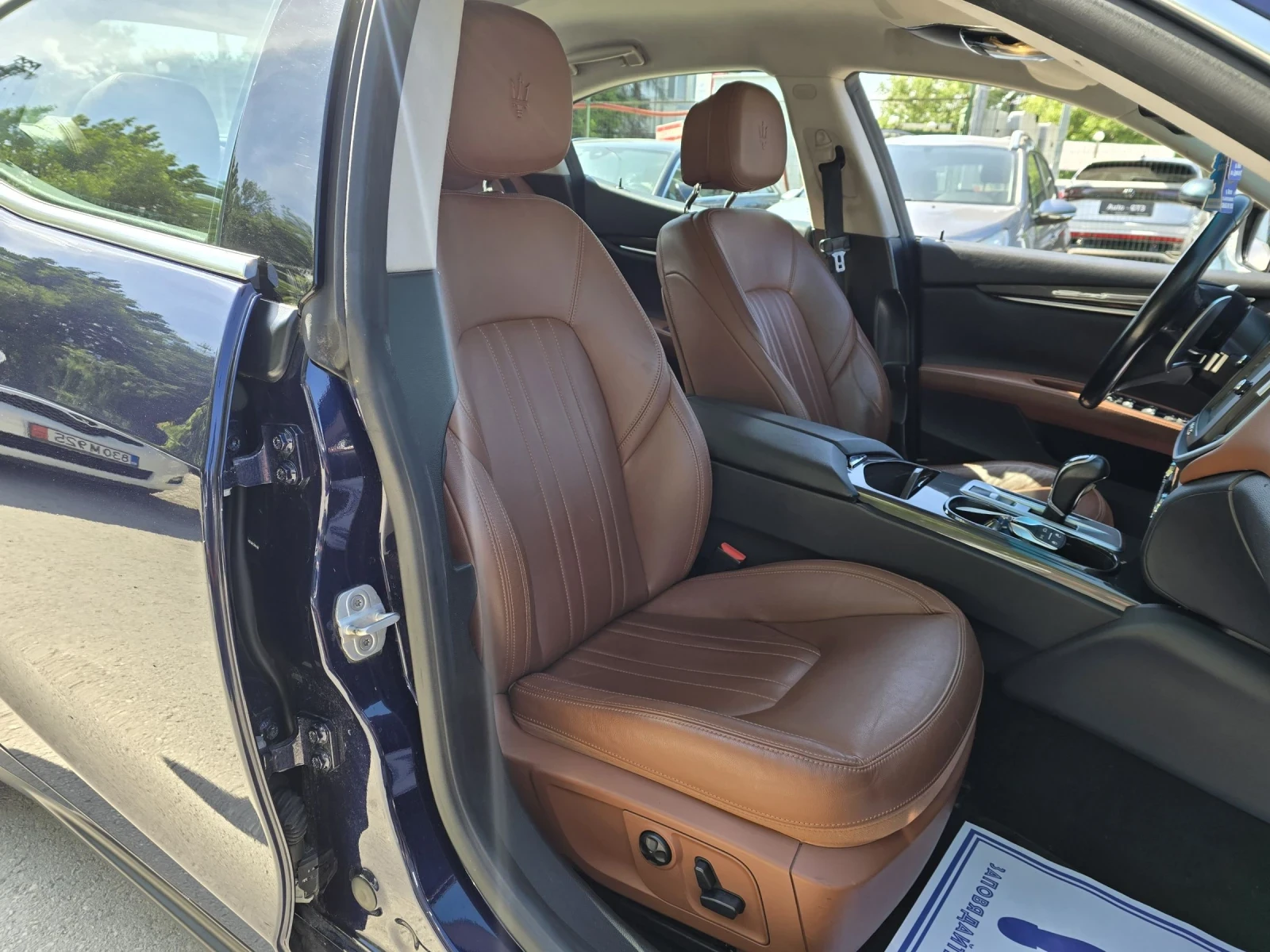 Maserati Ghibli 3.0d 250к.с SPORT , снимка 12 - Автомобили и джипове - 52671830