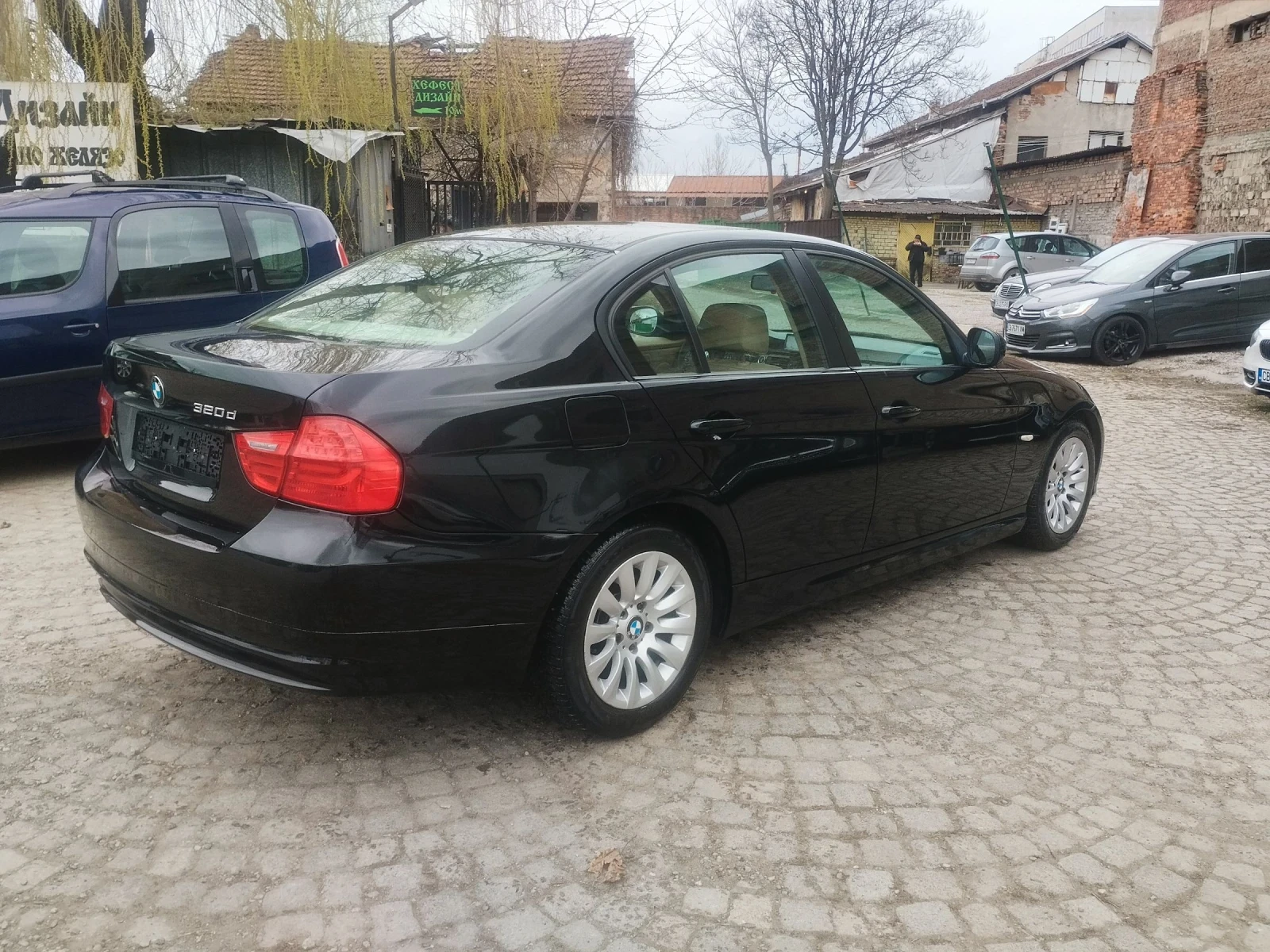 BMW 320 FACELIFT , снимка 7 - Автомобили и джипове - 53914235