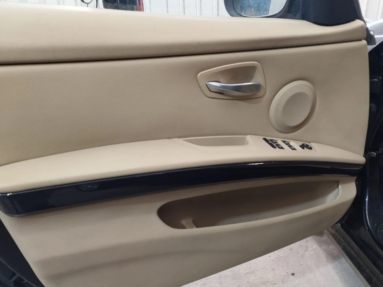 BMW 320 FACELIFT , снимка 13 - Автомобили и джипове - 53914235