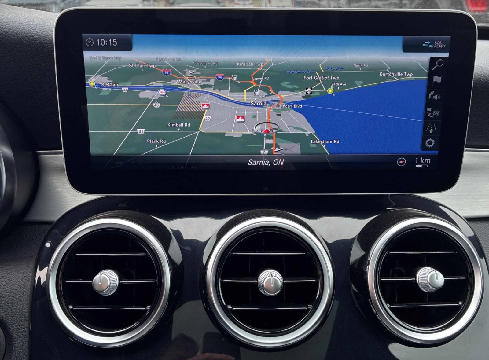 Mercedes-Benz C 300 4MATIC* КОжа* Подгрев* Кейлес* Blind Spot* ВИДЕО, снимка 9 - Автомобили и джипове - 53989141