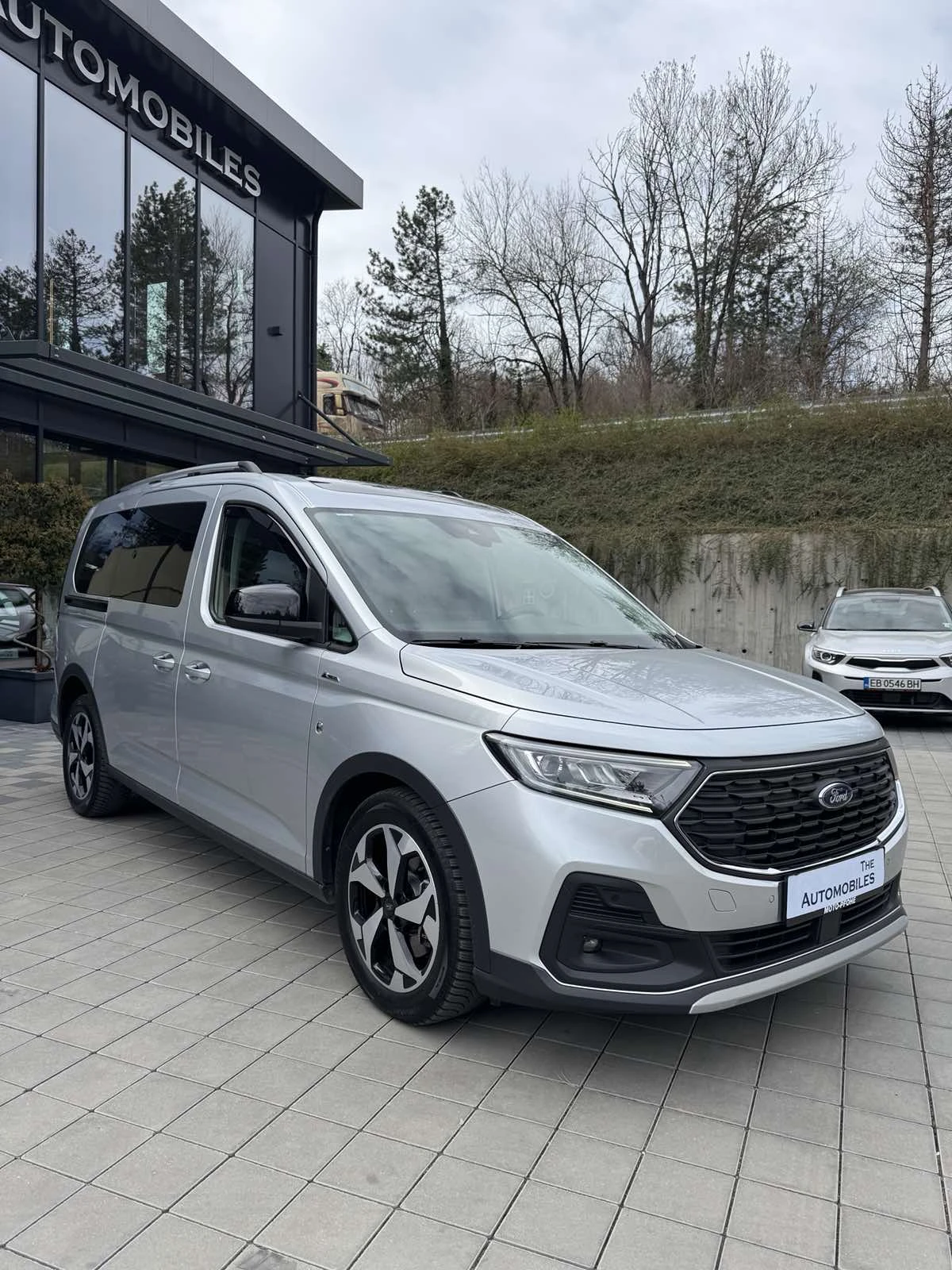 Ford Tourneo Connect ACTIVE 6+ 1, снимка 2 - Автомобили и джипове - 54125520