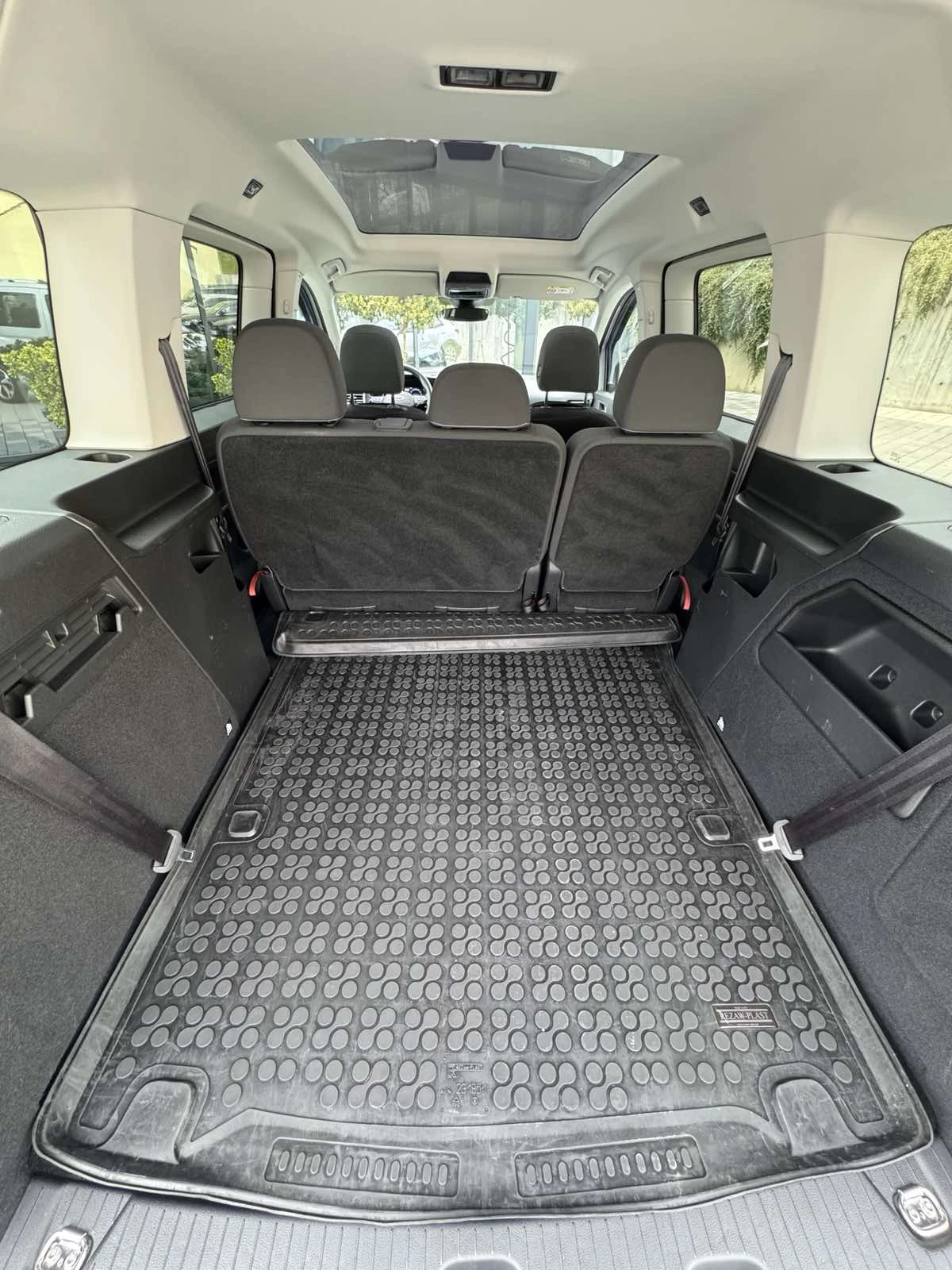 Ford Tourneo Connect ACTIVE 6+ 1, снимка 13 - Автомобили и джипове - 54125520