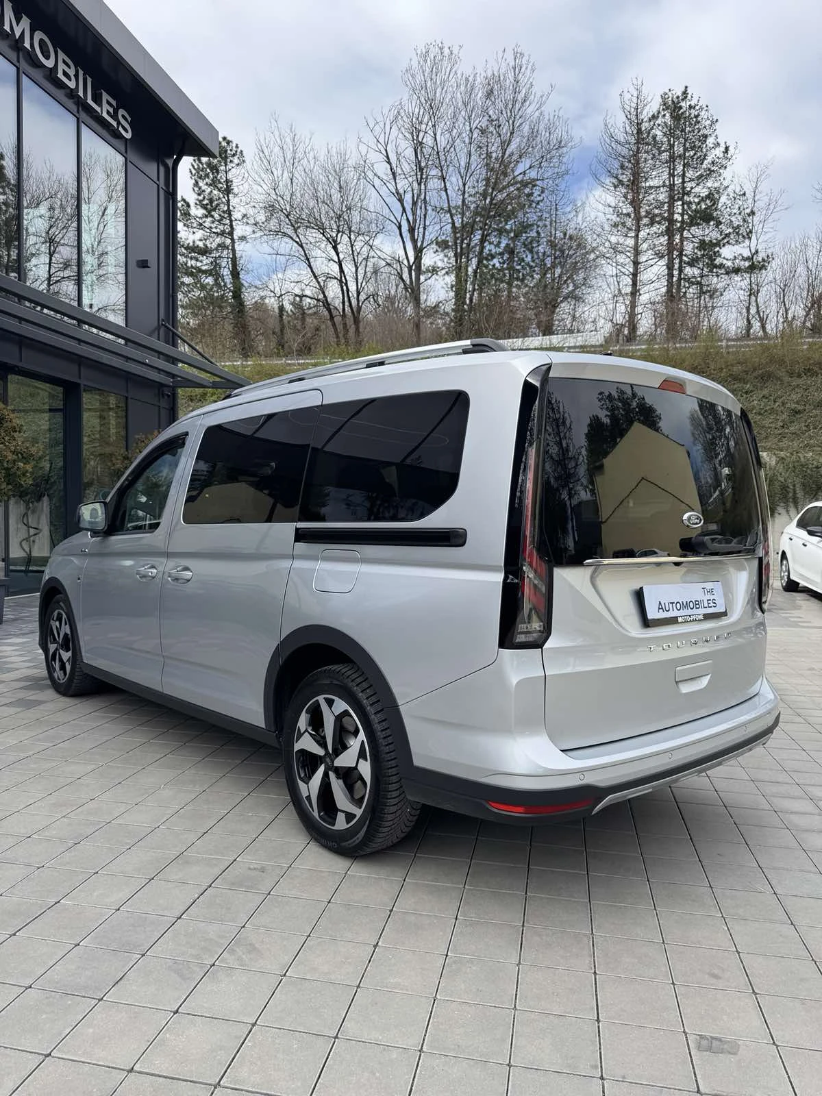 Ford Tourneo Connect ACTIVE 6+ 1, снимка 6 - Автомобили и джипове - 54125520