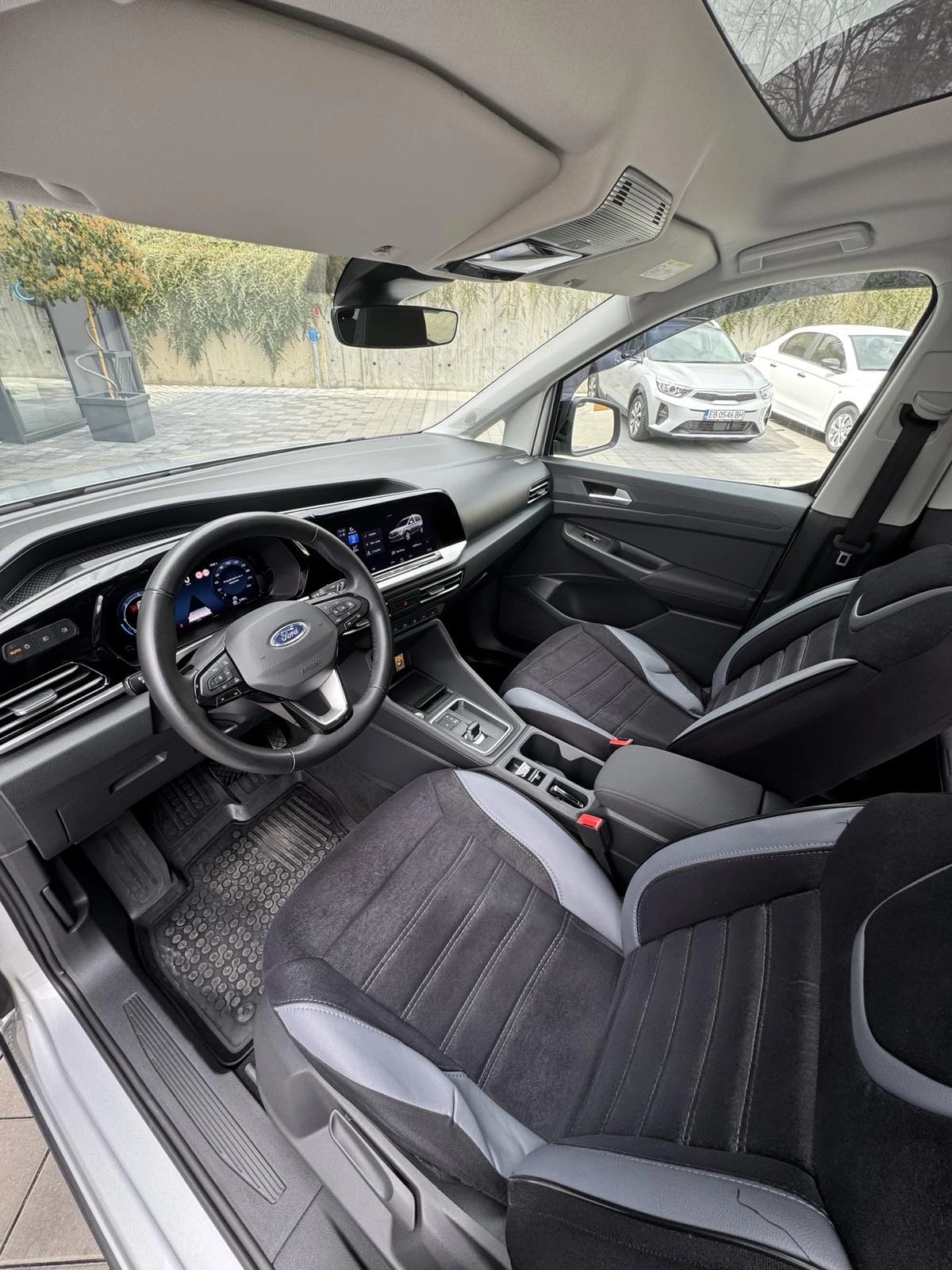 Ford Tourneo Connect ACTIVE 6+ 1, снимка 9 - Автомобили и джипове - 54125520