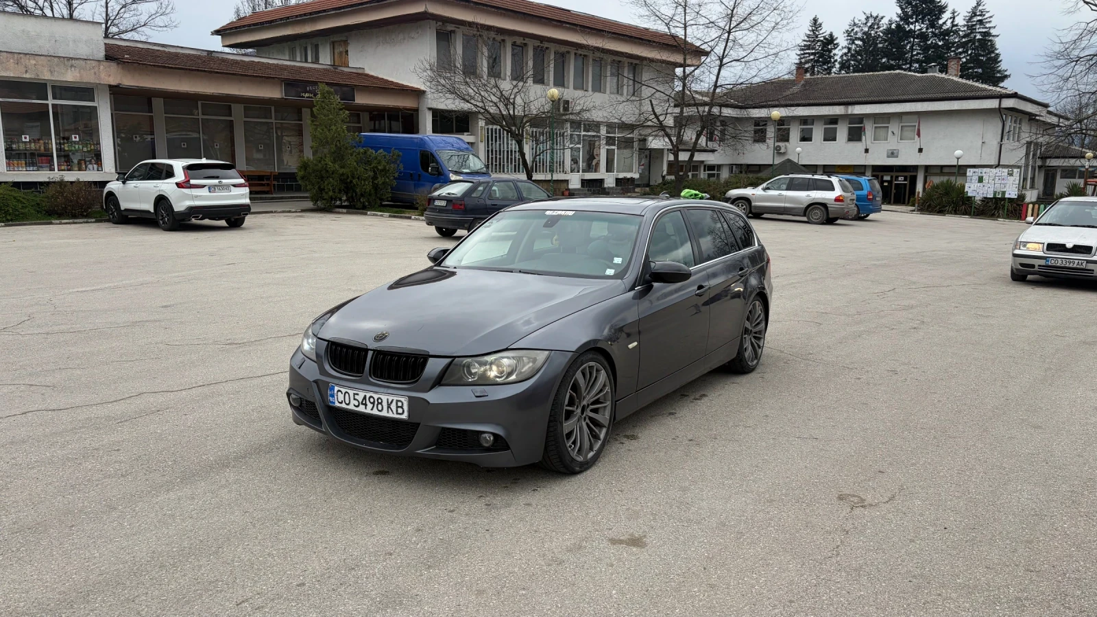 BMW 330, снимка 2 - Автомобили и джипове - 54147886