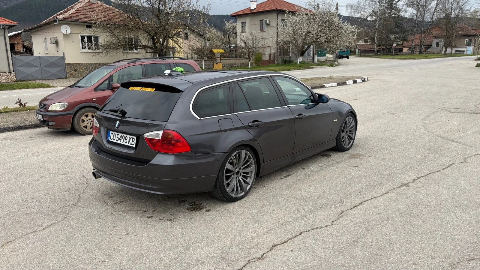 BMW 330, снимка 3 - Автомобили и джипове - 54147886