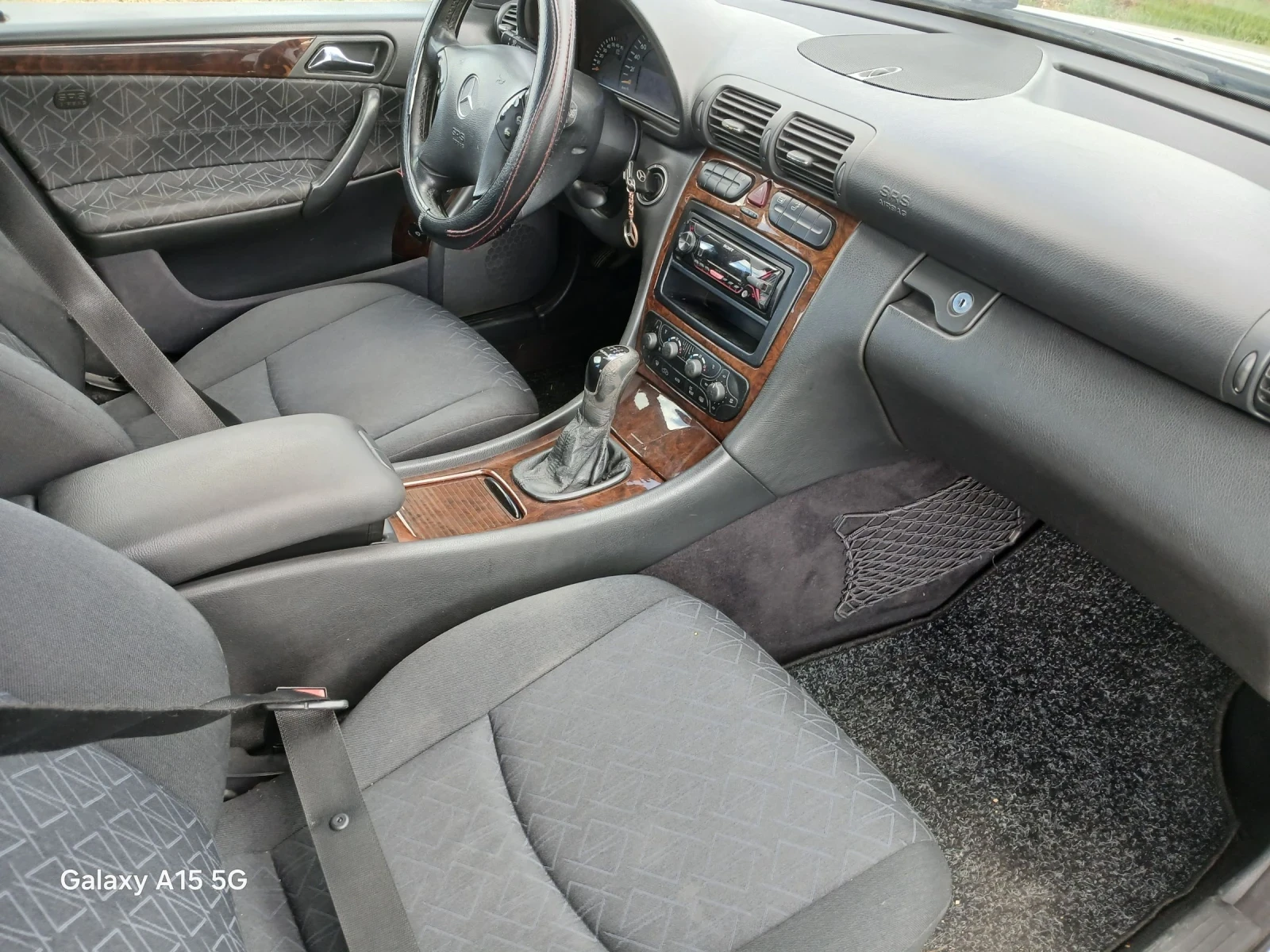 Mercedes-Benz C 180 1.8 Бензин , снимка 8 - Автомобили и джипове - 54295706