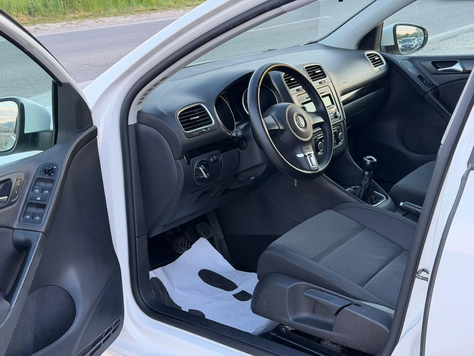 VW Golf 1.6TDI 105k.s ������ | Mobile.bg � ����������� 9