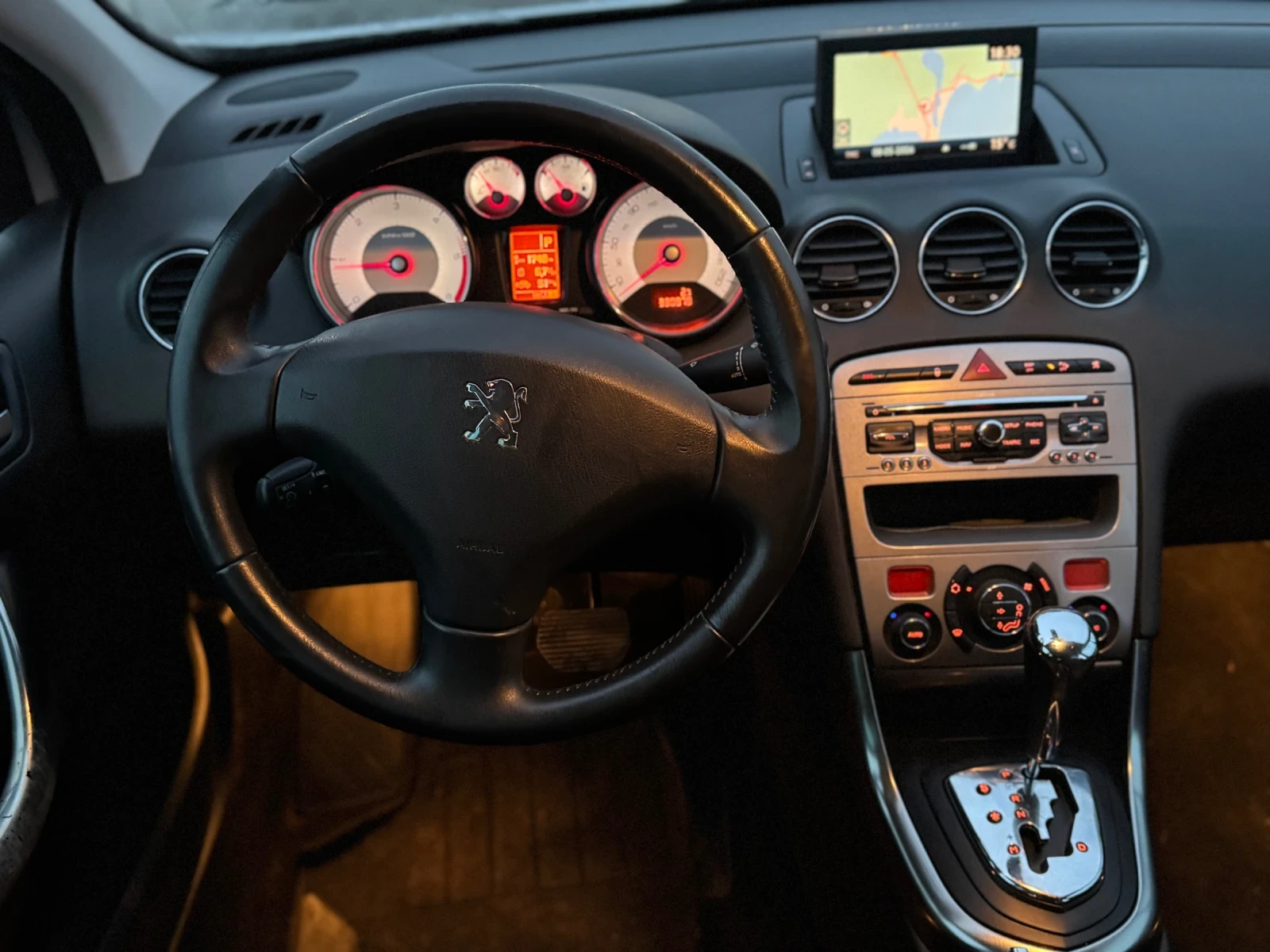 Peugeot 308 2.0HDI 163 EURO5, снимка 7 - Автомобили и джипове - 54479435