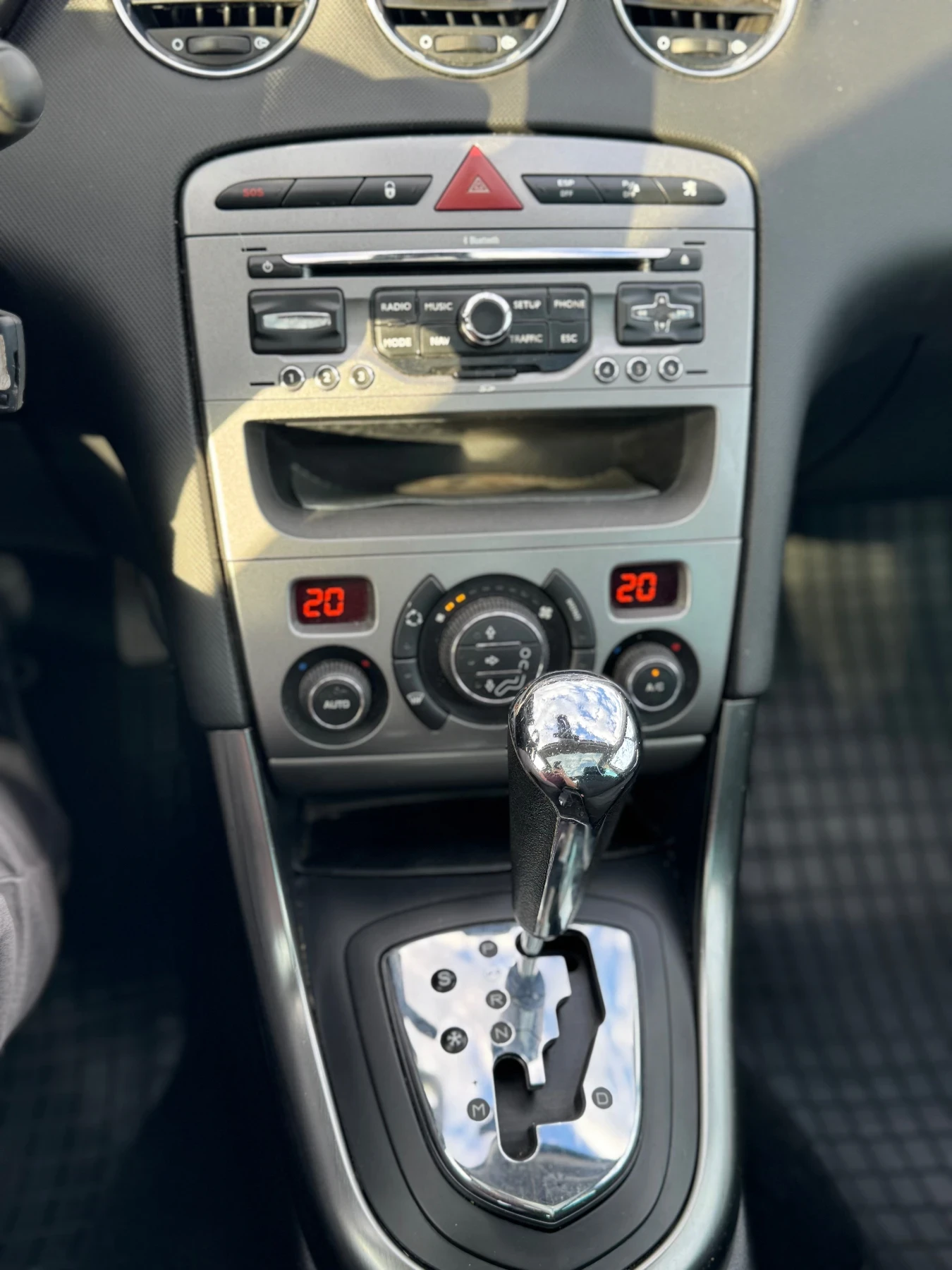 Peugeot 308 2.0HDI 163 EURO5, снимка 12 - Автомобили и джипове - 54479435
