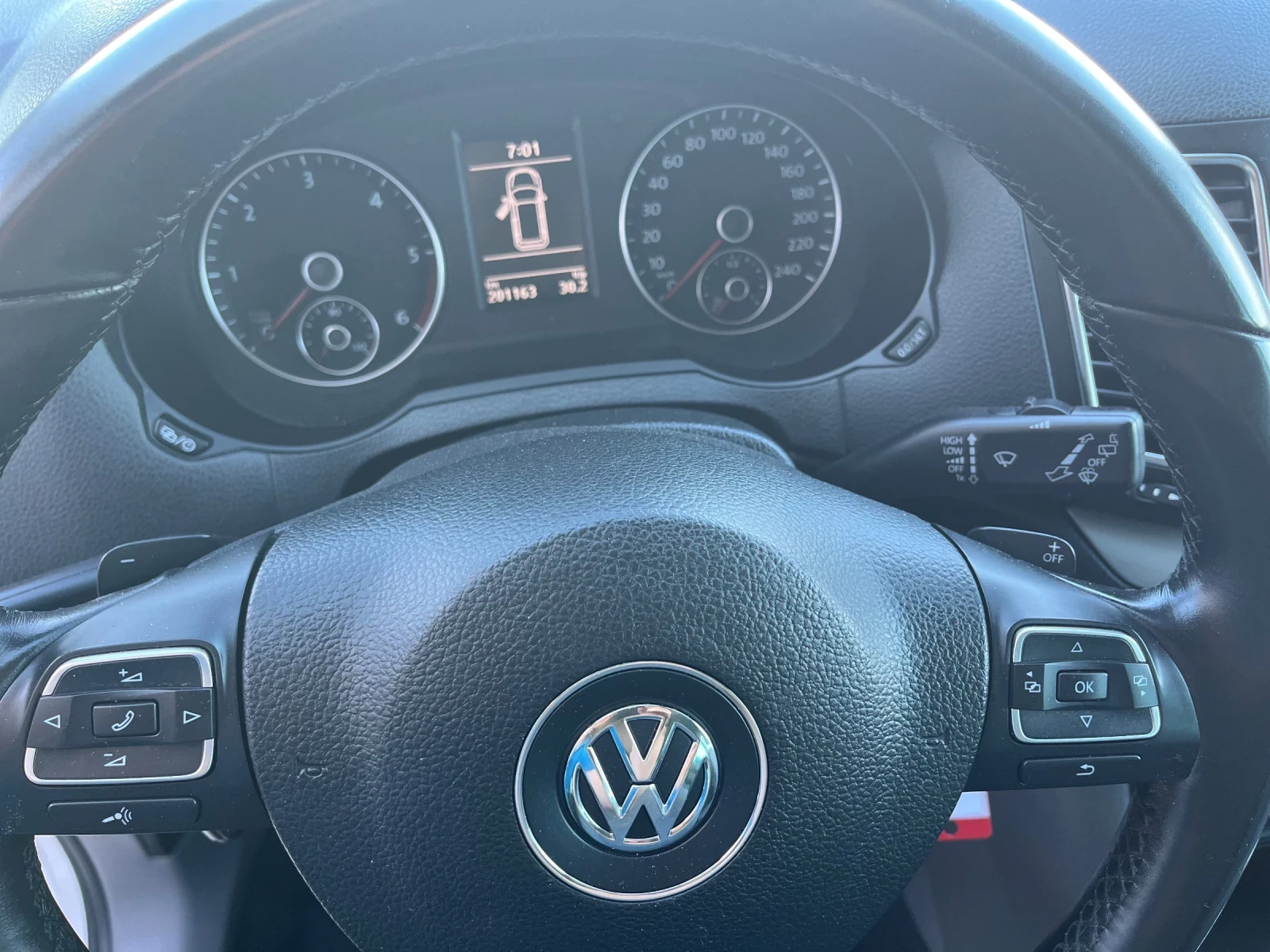 VW Sharan 2.0TDI 140ps, снимка 11 - Автомобили и джипове - 54704050
