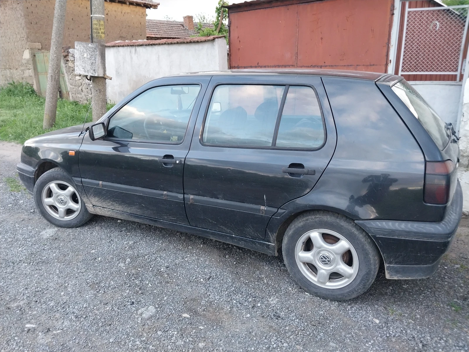 VW Golf 1.6, снимка 4 - Автомобили и джипове - 54770096