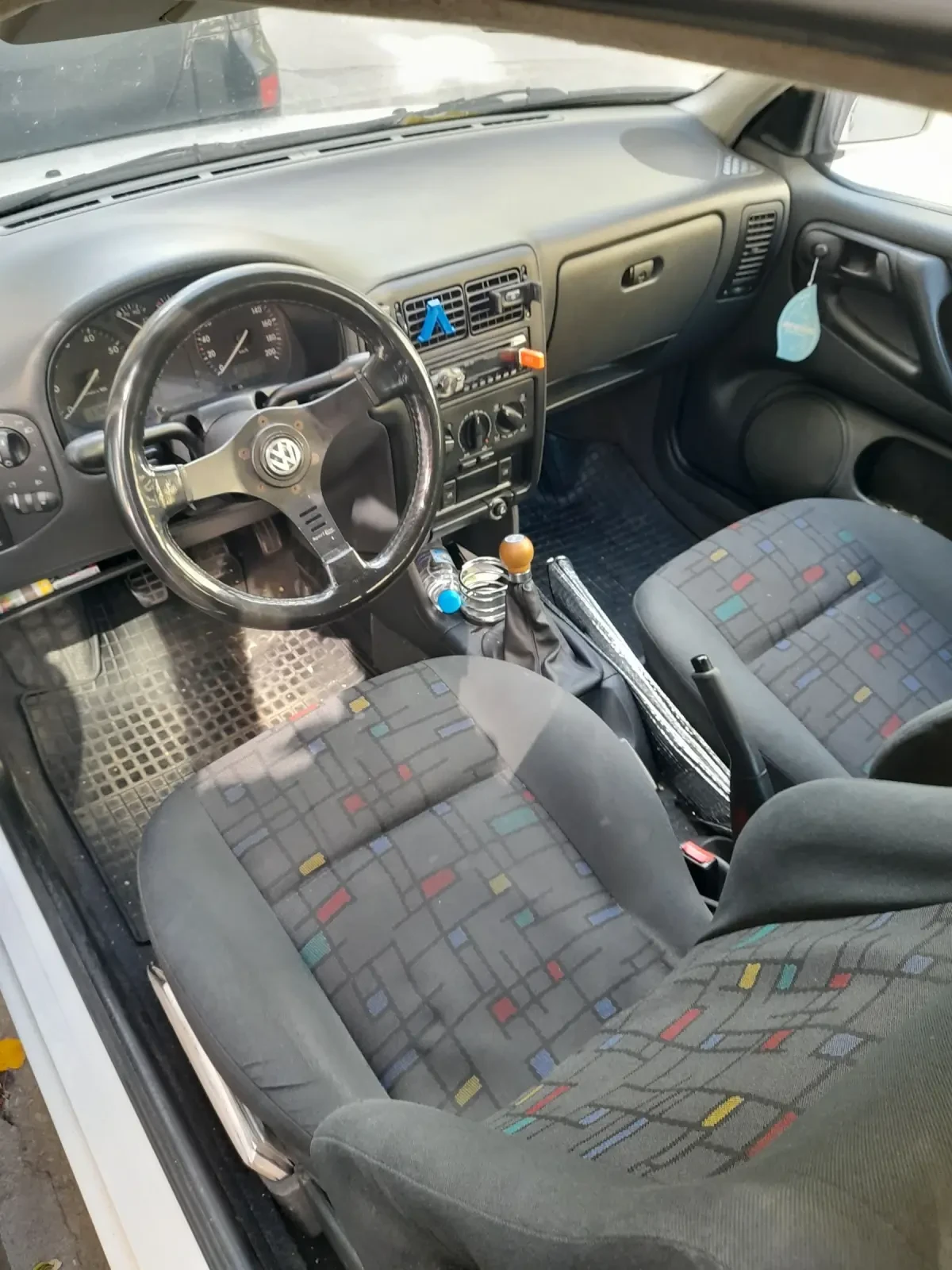 VW Polo 1.0, снимка 6 - Автомобили и джипове - 55158373
