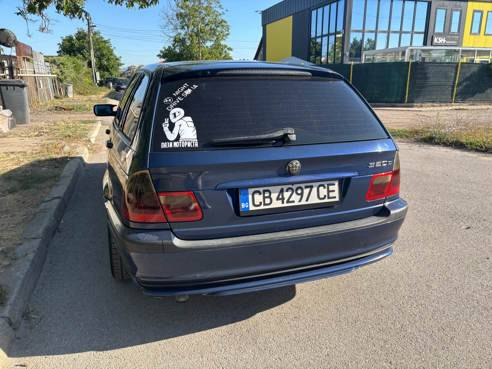 BMW 320, снимка 7 - Автомобили и джипове - 55674634