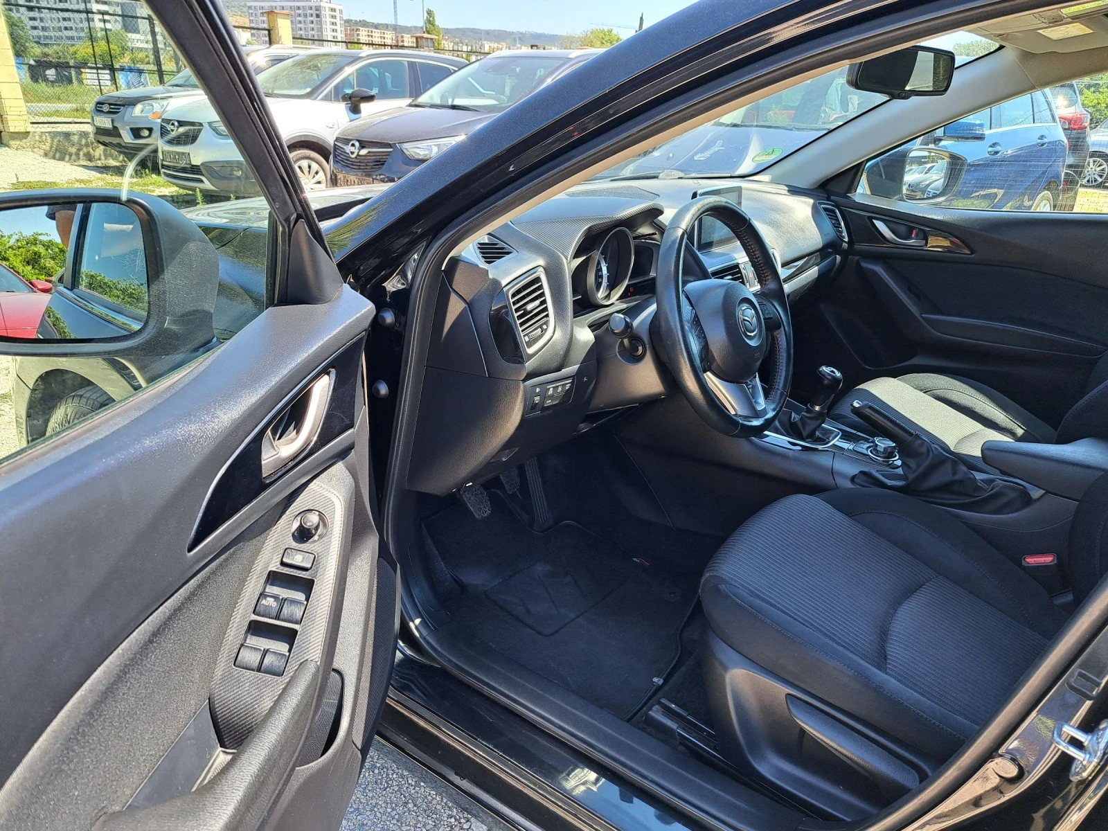 Mazda 3 2.0 i Navi , снимка 11 - Автомобили и джипове - 55939254