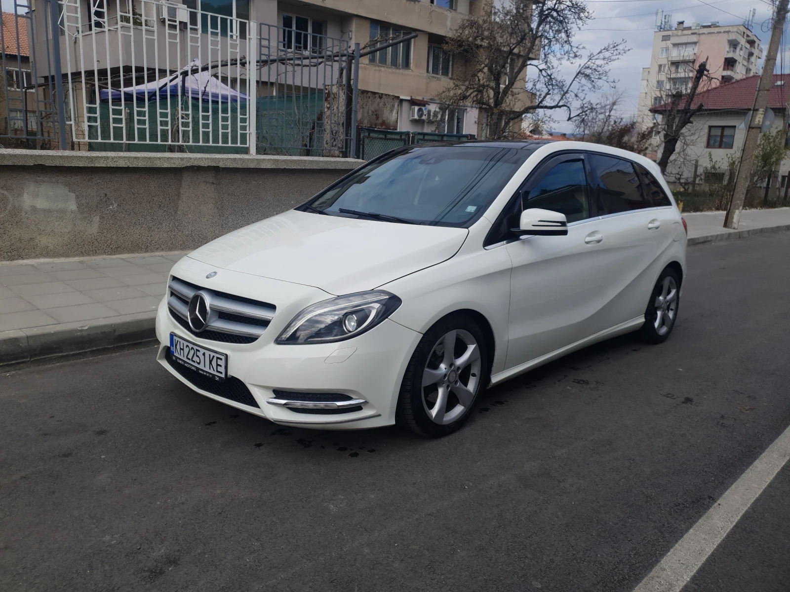 Mercedes-Benz B 200, снимка 2 - Автомобили и джипове - 56151351
