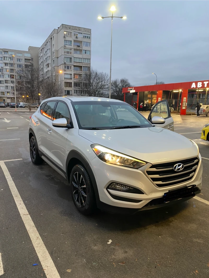 Hyundai Tucson 2.0i 156hp, снимка 1 - Автомобили и джипове - 48213218