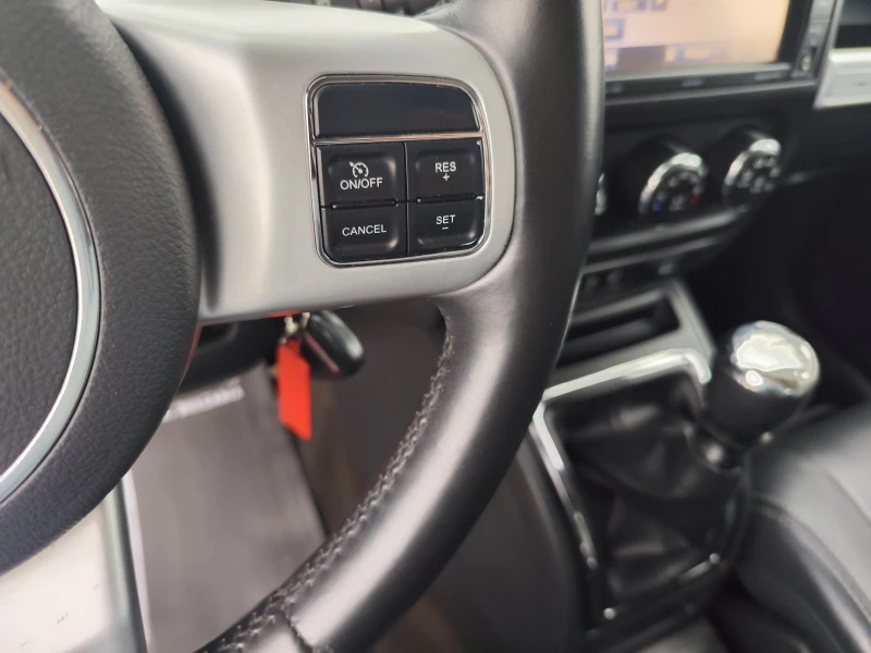 Jeep Compass 2.2CRD* 4X4* КОЖА* XENON* NAVI* EURO5B* , снимка 7 - Автомобили и джипове - 52489171