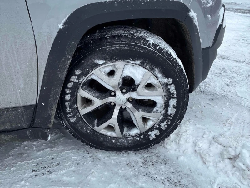 Jeep Cherokee * Trailhawk * ЦЕНА ДО БЪЛГАРИЯ* , снимка 7 - Автомобили и джипове - 52773745